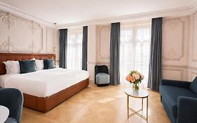 Le Triomphe Paris